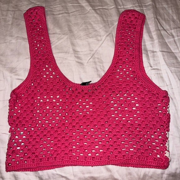 Forever 21 EUC crochet short sleeve crop top - Picture 3 of 6